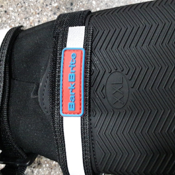 NEW NEVER WORN XXL DOG BOOTS with Tread. 4 pieces. - Picture 2 of 4